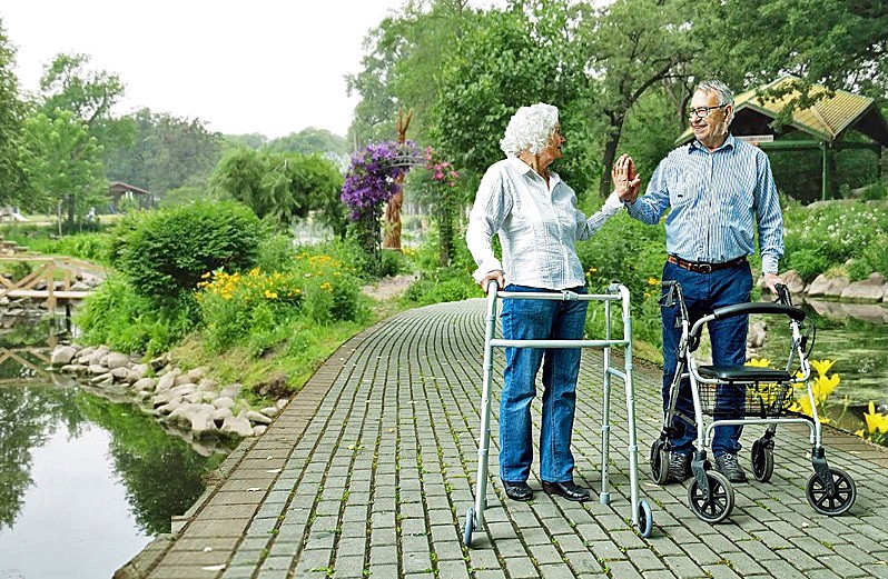 Iowa Lifestyle Rollator Walker