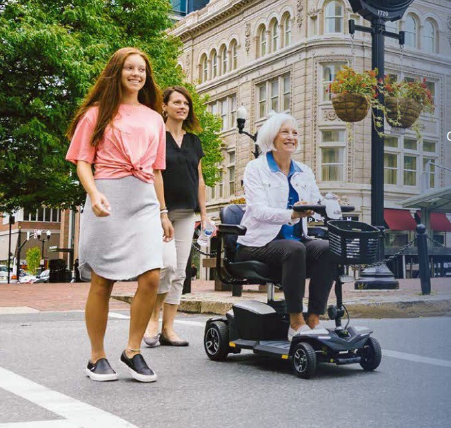 Zero Turn 8 - 4-Wheel Travel Scooter (Jazzy Zero Turn Scooter) - Innovative Scooter with iTurn Technology™