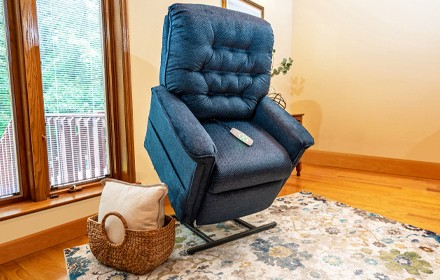 Petite/Small Power Lift Chair Recliners