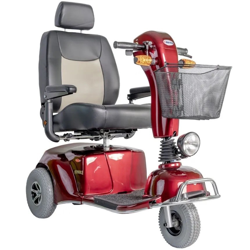 Pioneer 9 DLX HD 3-Wheel Scooter Color: 