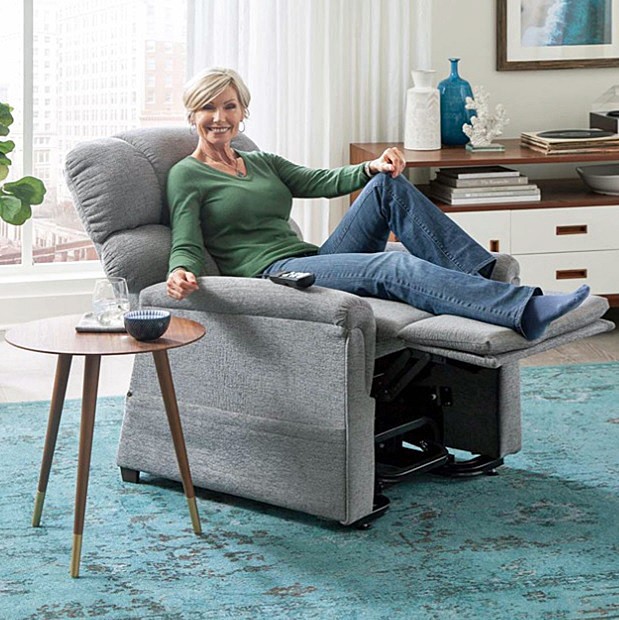 Comforter PR531 Lift Chair - Convenient Lift and Recline - By Golden Technologies