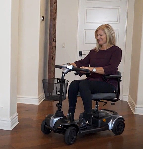 EW-M39 4-Wheel Scooter  - Easily Navigates Hallways