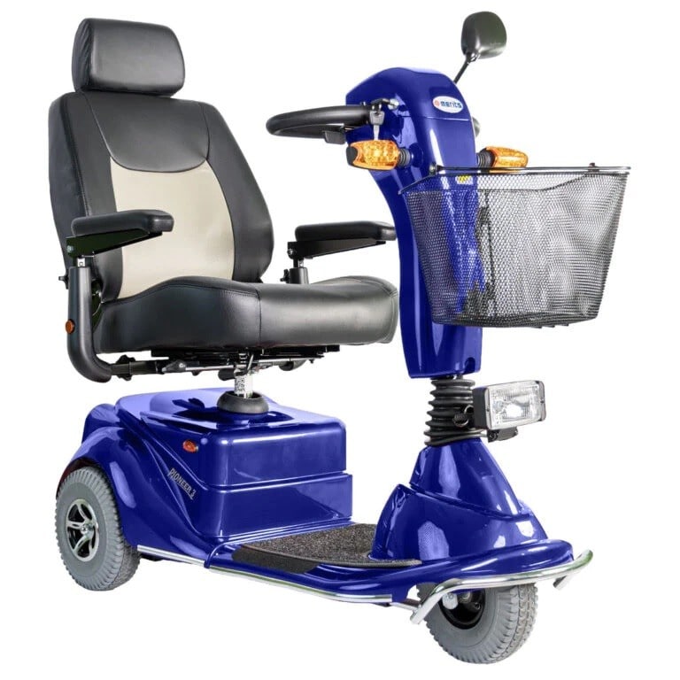 Pioneer 3 3-Wheel Scooter Color: Blue