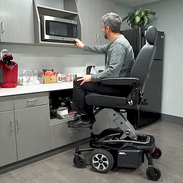 High Weight Capacity / Heavy Duty Power Chair Wheelchair