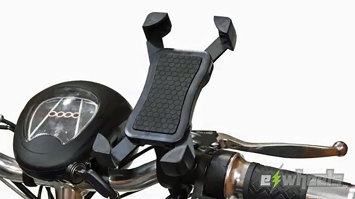 EW-20 Sporty Scooter - Cell Phone Holder